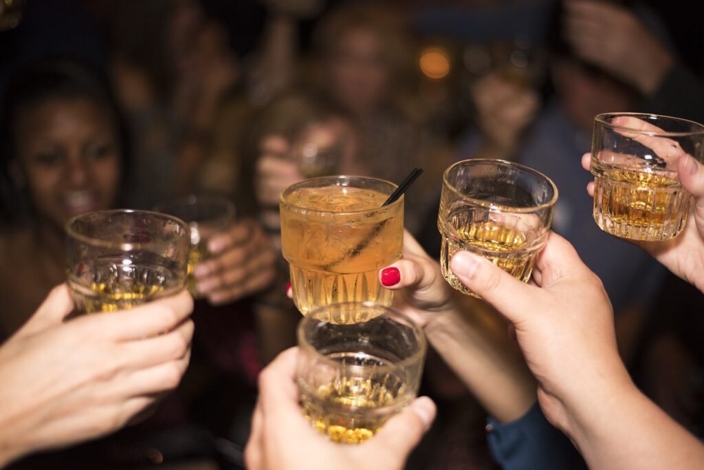 alcohol, whiskey, drink-492871.jpg